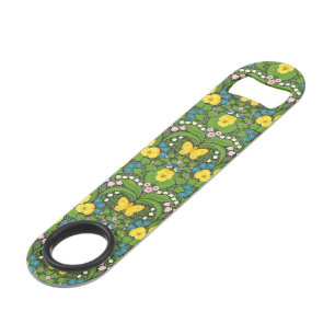 Pansies jaunes, oiseaux et papillons
