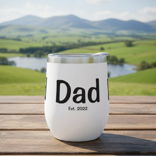 Papa a établi un nouveau cadeau pour papa