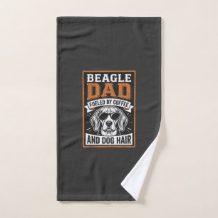 Papa Beagle alimenté par le café et les poils de c