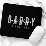 Papa Depuis 20XX Moderne Élégant Simple<br><div class="desc">Ce design simple et moderne est composé de la typographie de san serif.</div>