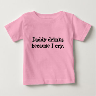 Papa drink omdat ik huil.