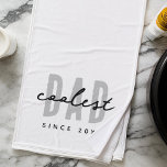 Papa le plus frais depuis 20XX Moderne Simple Prep<br><div class="desc">Ce design simple et moderne est composé de la typographie de san serif.</div>