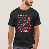 Papa met liefdesballet Dans Pap met kerstcadeautje T-shirt (Voorkant)