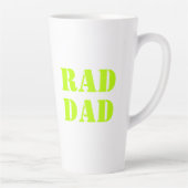 Papa neon groene moderne typografie cool latte mok (Rechts)