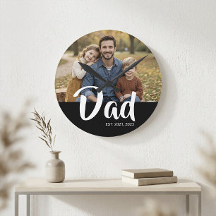 Papa Richtte Moderne Witte Script Foto Op Ronde Klok