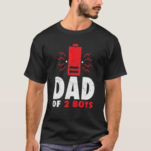 Papa van 2 twee jongens lage batterij Vaderdag T-shirt (Voorkant)