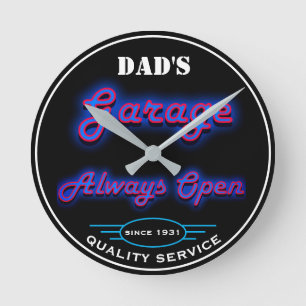 Papa's Garage Blue Faux op elke datum Ronde Klok