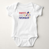 Papa's kleine Firecracker Baby T-Shirt (Voorkant)