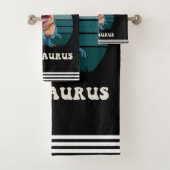 Papasaurus Grappige Dinosaurus op Groene Retro Zon Bad Handdoek (Insitu)