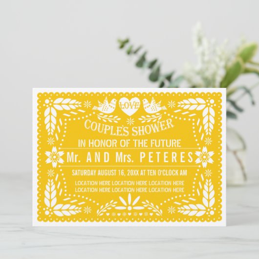 Papel picado gele trouwparen douchen kaart (Staand voorkant)