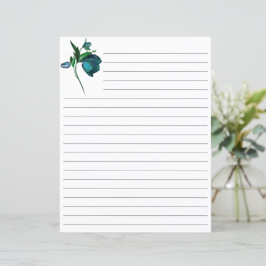 Papeterie à lignes blanches avec fleurs bleues (Debout devant)