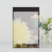 Papeterie Bougie d'harmonie et fleur jaune (Debout devant)
