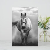 Papeterie Cheval courant noir blanc Liberté (Debout devant)