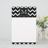 Papeterie Chevron noir et blanc avec le monogramme fait sur (Debout devant)