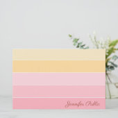 Papeterie Couleur rose jaune Harmonie écriture manuscrite No (Debout devant)