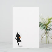 Papeterie de joueur de basket (Debout devant)