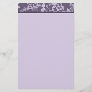 Papeterie de papier pourpre florale classique