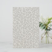 Papeterie Dentelle noire avec motif léopard blanc (Debout devant)