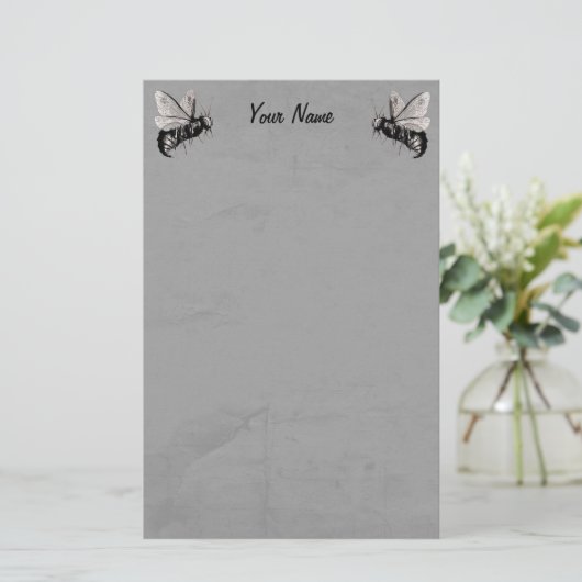 Papeterie Deux illustrations d'abeilles gothiques avec des a (Debout devant)