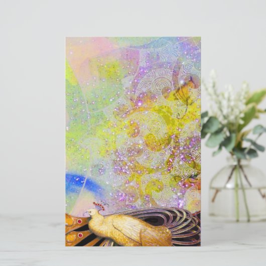 PAPETERIE ÉLÉGANT PEACOCK EN POURPULAIRE JAUNE ÉCLAIRANT (Debout devant)