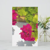 Papeterie Élégant rose magenta rouge fleurs florales (Debout devant)