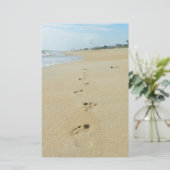 Papeterie Empreintes de pas en bas de la plage (Debout devant)