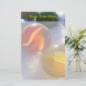 Papeterie en marbres de verre (Debout devant)