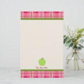 Papeterie Enseignant personnalisé Pink Plaid & Green Apple (Debout devant)