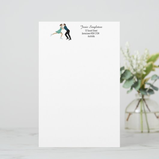 Papeterie Figure (Debout devant)