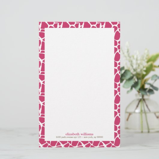 Papeterie Fuchsia Giraffe Motif (Debout devant)