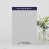 Papeterie Gris simple de bleu marine (Debout devant)