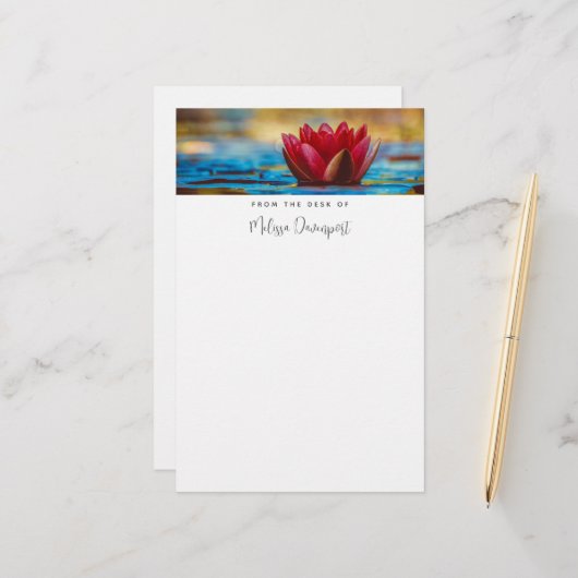 Papeterie Jolie photo d'une fleur de Lotus dans un étang (Devant/Arrière en situation)