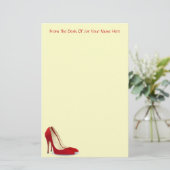 Papeterie La pompe rouge de talon haut de mode chausse des (Debout devant)