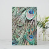 Papeterie Le paon naturel observe les plumes pelucheuses (Debout devant)