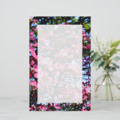 Papeterie Les arbres à fleurs roses de Dogwood (Debout devant)