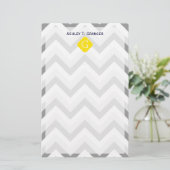 Papeterie Lieutenant Two Grey White Chevron Yellow Monogram (Debout devant)