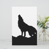 Papeterie Loup solitaire debout sur une colline (Debout devant)