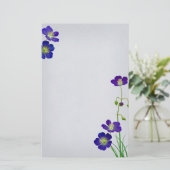 Papeterie Mariage de fleurs violettes foncées (Debout devant)