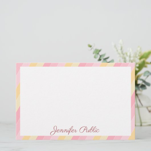 Papeterie Modèle rose jaune blanc Nom Texte (Debout devant)