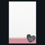 Papeterie MONOGRAM poka dot chalkboard coeur rose rose<br><div class="desc">Revenez sur l'art de l'écriture de lettre avec ce mignon point mini pochette avec papier à lettres personnalisé au coeur de tableau noir =) Configurer en tant que modèle il est facile de customiser avec votre propre texte - faites-le le vôtre! >>> TIPS - Appuyez simplement sur le bouton "Customiser"...</div>
