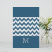 Papeterie monogramme bleu chevron tendance (Debout devant)