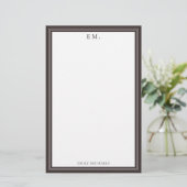 Papeterie Monogramme Marron Minimaliste (Debout devant)