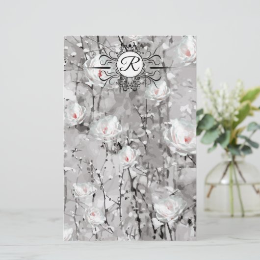 Papeterie Motif blanc rose floral hiver gris (Debout devant)