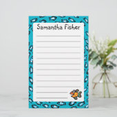 Papeterie Motif bleu d'école de poissons avec de petits (Debout devant)