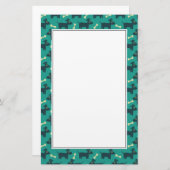 Papeterie Motif chien mignon avec os sur Arrière - plan vert (Devant / Derrière)