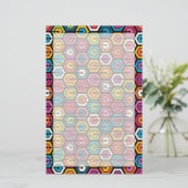 Papeterie Motif géométrique coloré avec des hexagones (Debout devant)