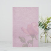 Papeterie Papier à lettres parchemin rose (Debout devant)