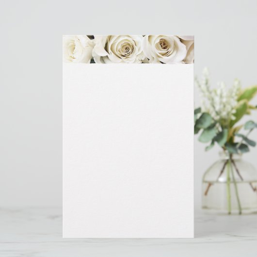 Papeterie Papier Roses Blanches (Debout devant)