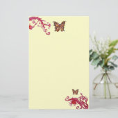 Papeterie PAPILLON, rouge rose crème (Debout devant)