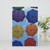 Papeterie Parapluies colorés (Debout devant)